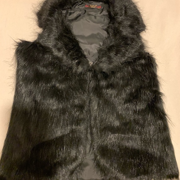 Jackets & Blazers - 🌺  New Beautiful Fur vest